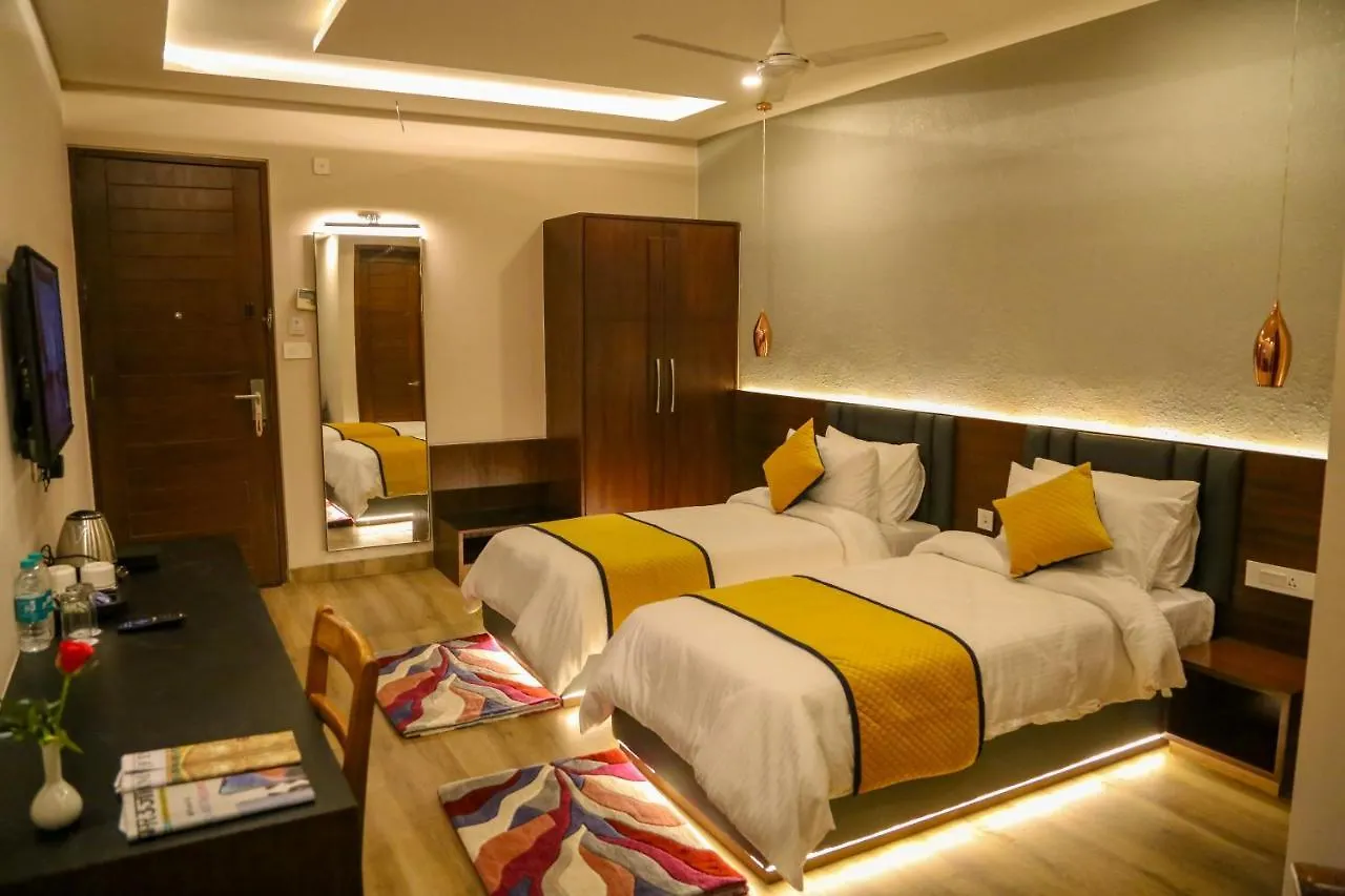 Four Leaf Hotel - Sapphire Blue, Varanasi